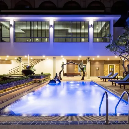 The Agate Pattaya Boutique Resort Отели рядом с достопримечательностью «Хат Донгтан»
