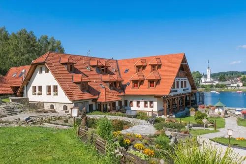Hotel Leyla Hotels in Černá v Pošumaví
