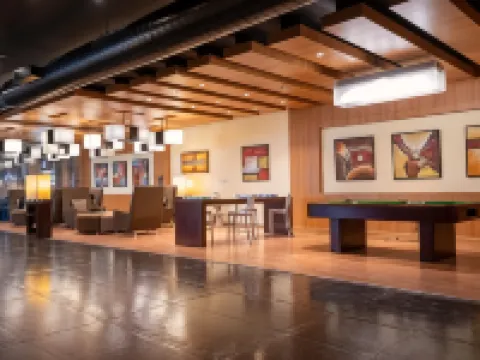 โรงแรมฮาเลซ โรงแรมในเจนไน