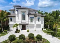 NEW 7.5M LUXURY HIGH END WATERFRONT Home w/ Amazing views!  SHORT WALK TO BEACH Hotels near Little Hickory Beach