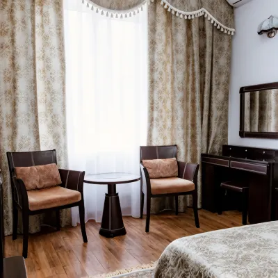 Nani Hotels in der Nähe von 45 Parallel'