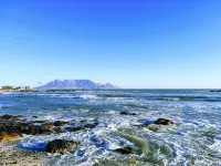 Saltycrax Backpackers Hotels in Bloubergstrand