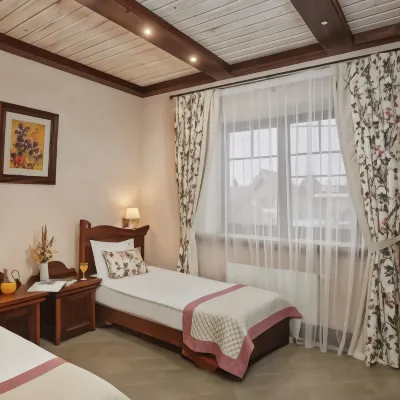 Estate, Mini Hotel