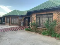 Sikhula Sonke Guest House Hotels in Bronkhorstspruit