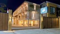 Al-Kiswah Syariah Guest House Hotels in Sananwetan