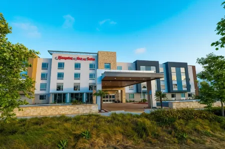Hampton Inn & Suites Imperial Beach San Diego Отели рядом с достопримечательностью «Лас Америка Премиум Аутлетс»