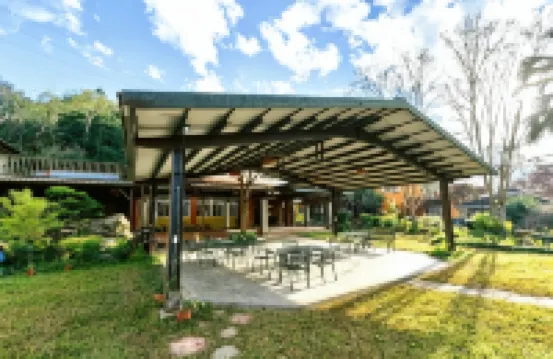 Yushow Library Villa