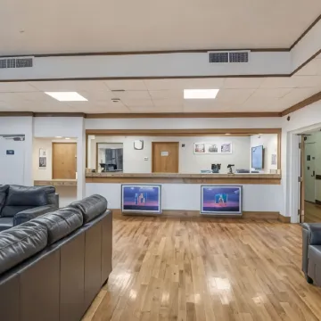 Motel 6 Colorado Springs, CO - Air Force Academy Отели рядом с достопримечательностью «Парк Коттонвуд Крик»