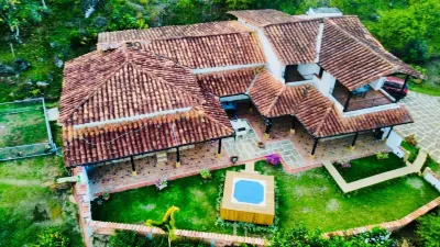 Salma Hotel Các khách sạn ở Curiti