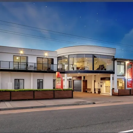 Heyfield Motel and Apartments Отели рядом с достопримечательностью «Кунварра Фэмили Холидей Парк»