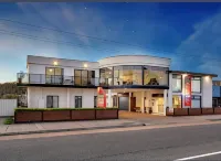 Heyfield Motel and Apartments Hotels near The Griffiths Sea Shell Museum and Marine Display