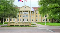 Clarion Pointe Hotels in Fort Worth