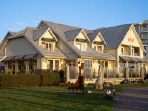 Sidney Waterfront Inn & Suites Hotels in Sidney