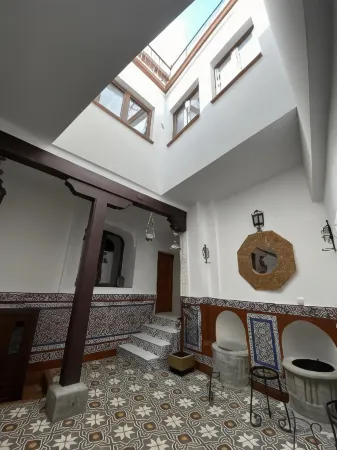 Apartamentos Toledo Casa de Los Aljibes Отели рядом с достопримечательностью «Avenida Park»