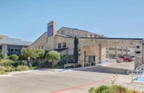 Motel 6 Dallas, TX - Forest Lane