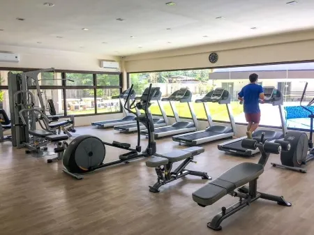 Brand New Condo (Fully Furnished) with Fast WIFI & Cable TV Отели рядом с достопримечательностью «Себу Докторс Юниверсити»