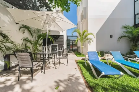 Viento Suites Cancún Отели рядом с достопримечательностью «Плайя Тортугас»
