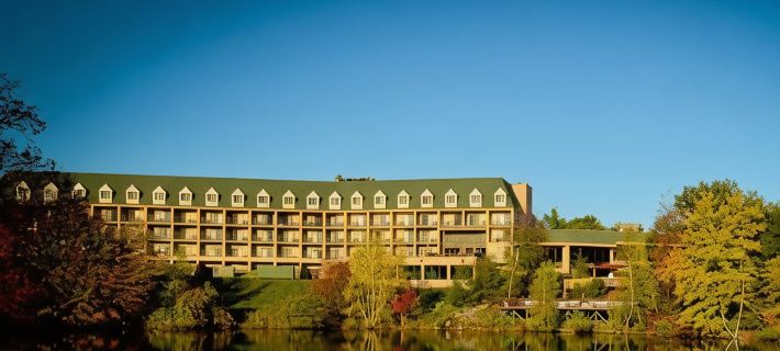 Chateau Resort & Conference Center Отели в г. Монро