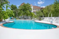 Assinos Palace Hotel فنادق في Trappitello