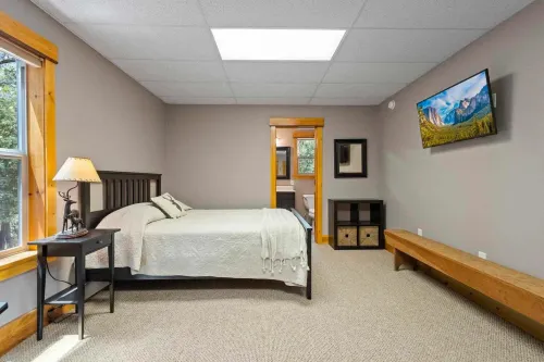 Sierra Haus Cottage with Private Lake Access Hotels in Tuolumne County