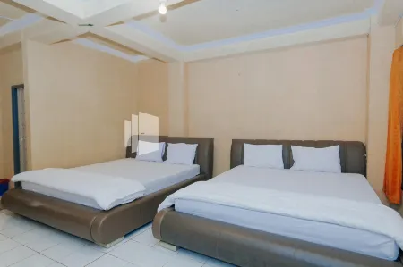 Pesona Endah Alam Hijau Wanayasa RedPartner Отели рядом с достопримечательностью «Amok Ujung Aspal wisata Alam Wanayasa»