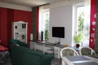 cozy, quiet apartment near Spreewald, central location, pets welcome Các khách sạn ở Neupetershain