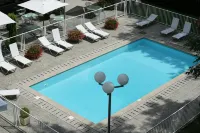 Ibis Styles Besançon - piscina
