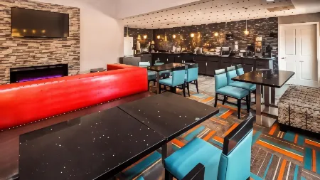 Best Western Bradbury Inn  Suites