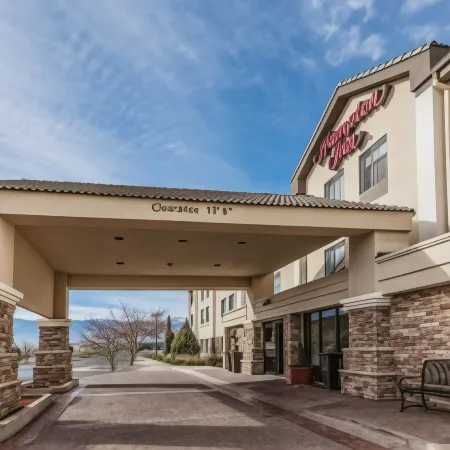 Hampton Inn Colorado Springs-Airport Отели в г. Колорадо-Спрингс