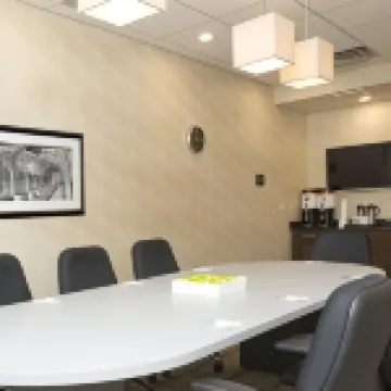 แฮมป์ตันอินน์ คาลามาซู โรงแรมในคาลามาซู