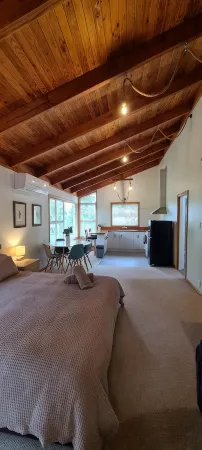 Ai's Rural Retreat Отели рядом с достопримечательностью «Skydive Abel Tasman»