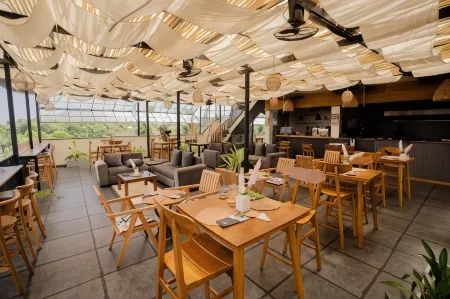 Scenic Bay Weligama Отели рядом с достопримечательностью «Resthouse Handiya Bo Tree»