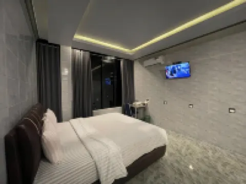 Holykost Setia Kawan Hotels in Sedau