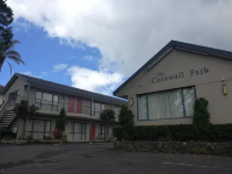 Cornwall Park Motor Inn Hotels near ASB Showgrounds