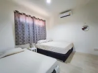Gao Phala Beachfront Hostel - 游泳池