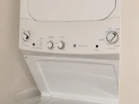 Cheerful 2 bedroom townhouse with indoor Fireplace Hoteles en Tucker