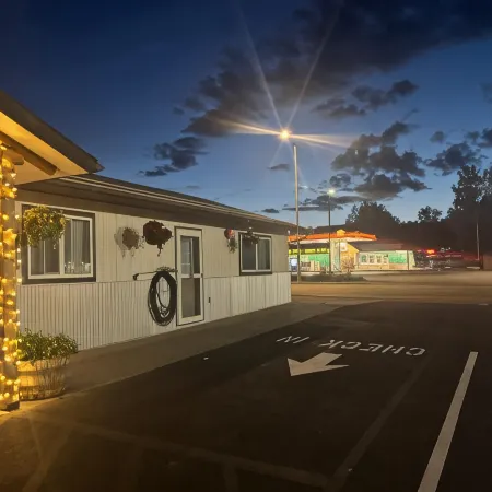 The Pioneer Motel