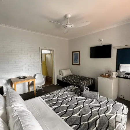Beach House Mollymook