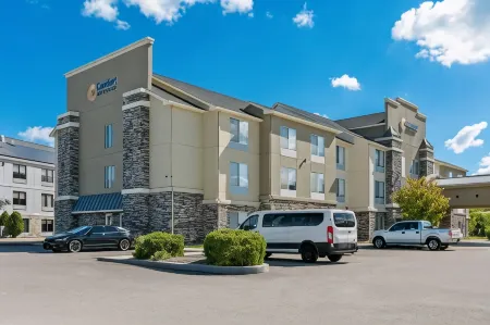 Comfort Inn & Suites