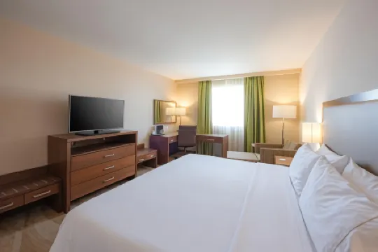 Holiday Inn Express & Suites CELAYA by IHG