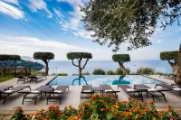Villa Fiorella Art Hotel - parking