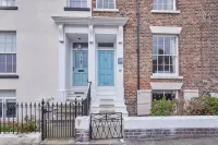 Host & Stay | Austen House - Villas