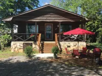 "The Cabin" at North Alabama Sailing Marina - Sail, Fish, Ski or Just Relax!