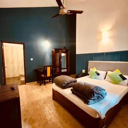 Madpackers Goa Anjuna - Bar & Pool