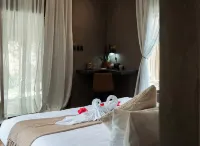 อินิกตัน ลิโอ วิลลาส - อ่างจากุชชี่