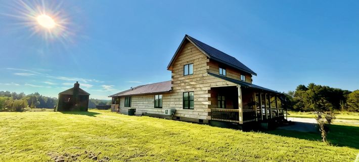 Private Spacious Cabin Retreat • Sleeps 17 • 3 Full Baths • Perfect for Groups Hotels in Cumberland County