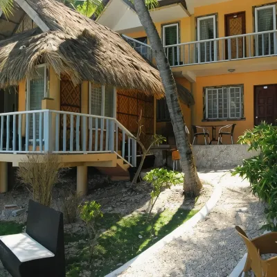Oslob Seafari Resort Hotel berhampiran Tumalog Waterfalls