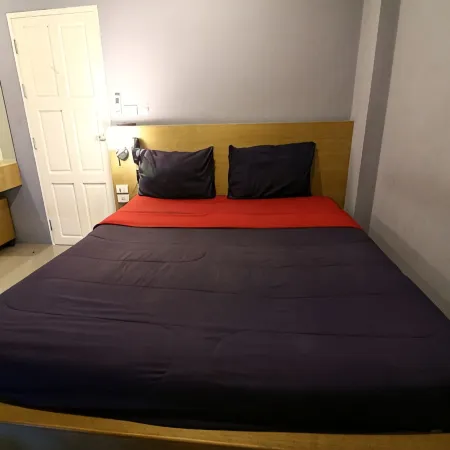 2 King Beds with Taxi Meetgreet Service