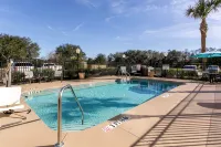Comfort Inn & Suites Wildwood - the Villages - Pools