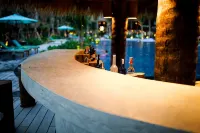 Phi Phi CoCo Beach Resort - Bar